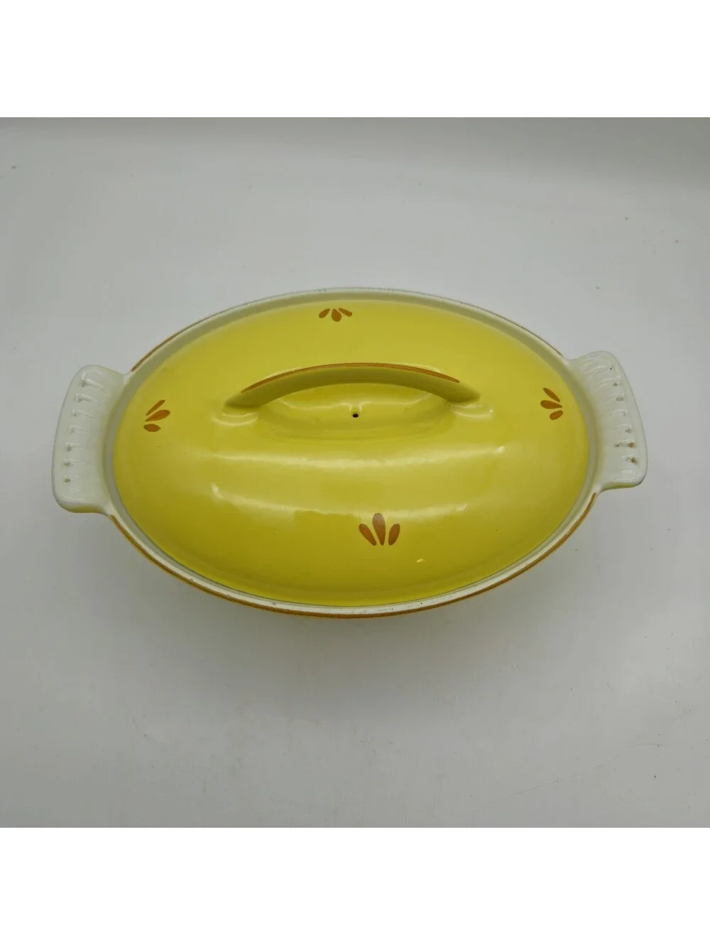 Dru Holland Yellow Tulip Enameled Cast Iron 2 Qt Dutch Oven